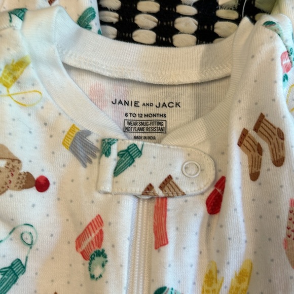 JANIE and JACK BABY GOOD NIGHT FOOTED PAJAMAS IN WINTER COZY - Picture 9 of 10